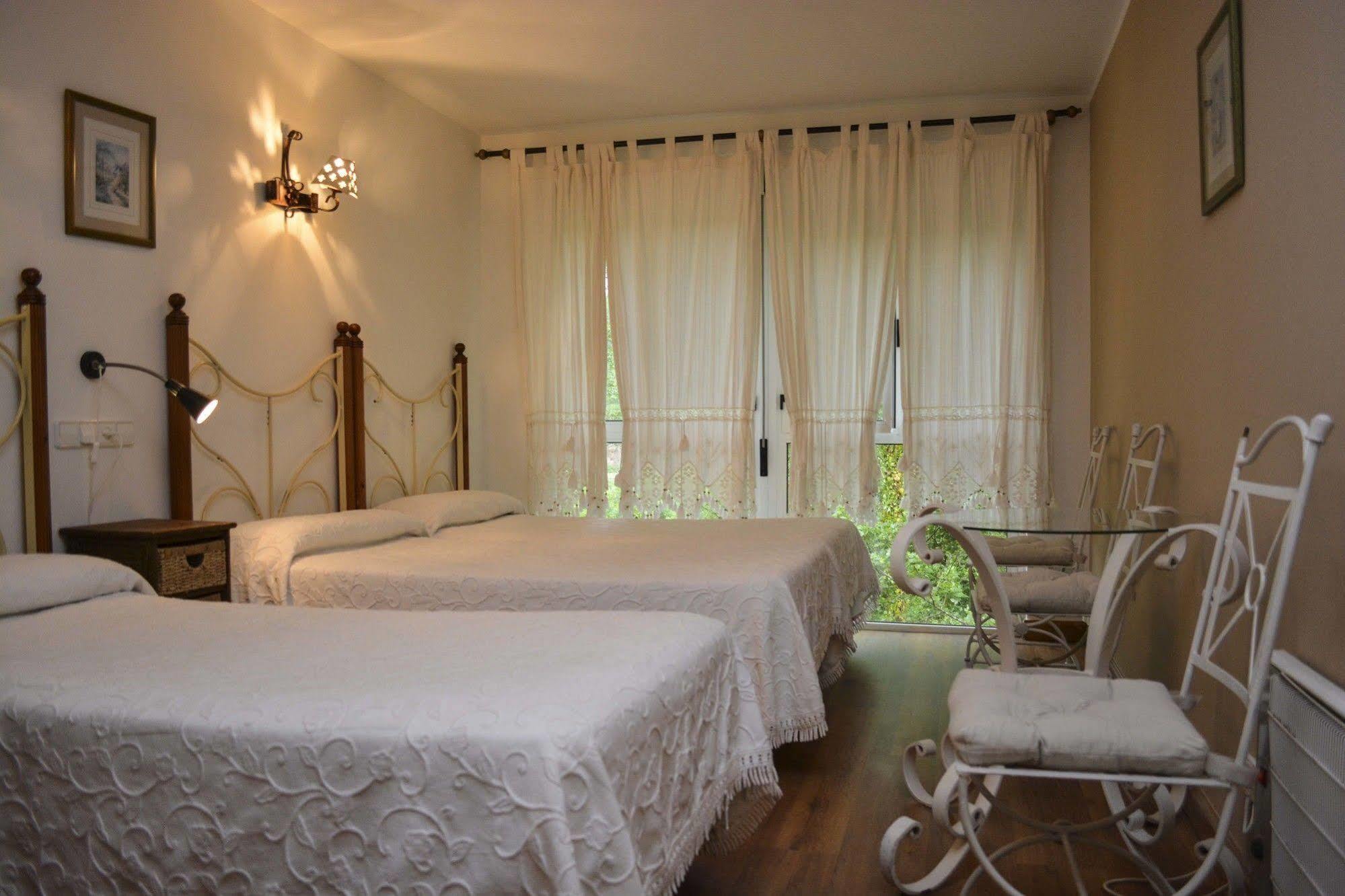 Hotel Azabache Susierra Cangas de Onis Bagian luar foto